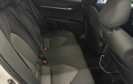 Toyota Camry, 2021 год, 2 950 000 рублей, 11 фотография