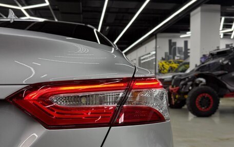 Toyota Camry, 2021 год, 2 950 000 рублей, 5 фотография