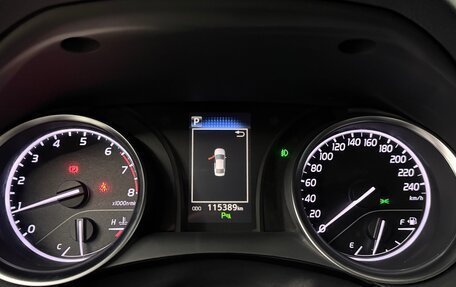 Toyota Camry, 2021 год, 2 950 000 рублей, 17 фотография