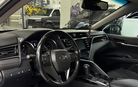 Toyota Camry, 2021 год, 2 950 000 рублей, 15 фотография