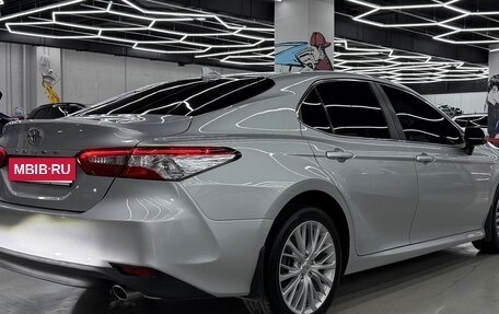Toyota Camry, 2021 год, 2 950 000 рублей, 4 фотография