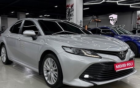 Toyota Camry, 2021 год, 2 950 000 рублей, 3 фотография