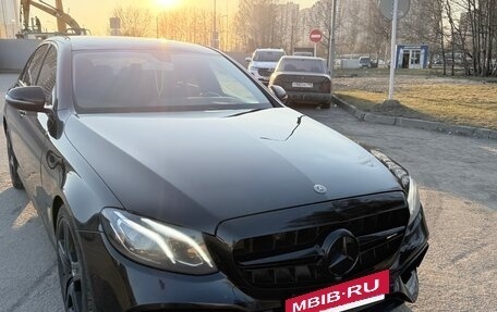 Mercedes-Benz E-Класс, 2018 год, 2 890 000 рублей, 10 фотография