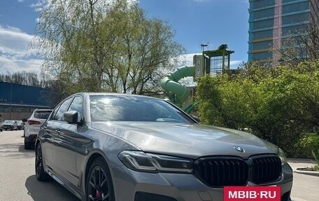 BMW 5 серия, 2023 год, 7 050 000 рублей, 3 фотография