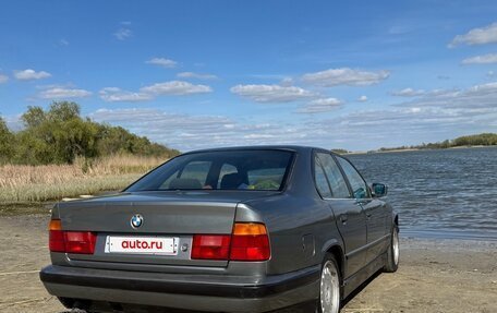 BMW 5 серия, 1991 год, 310 000 рублей, 10 фотография