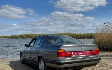 BMW 5 серия, 1991 год, 310 000 рублей, 11 фотография