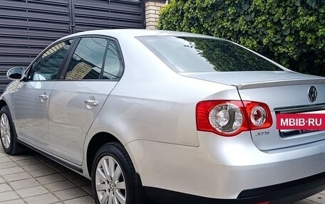 Volkswagen Jetta VI, 2006 год, 800 000 рублей, 4 фотография