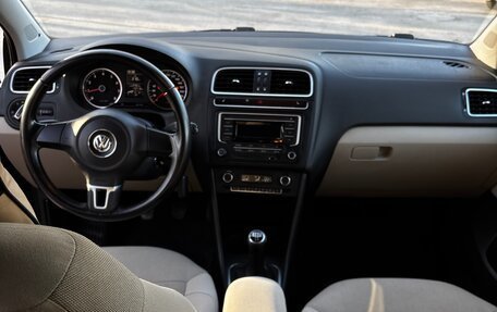 Volkswagen Polo VI (EU Market), 2012 год, 750 000 рублей, 12 фотография