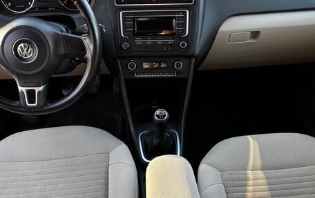Volkswagen Polo VI (EU Market), 2012 год, 750 000 рублей, 15 фотография