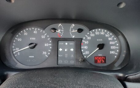 Renault Clio III, 2001 год, 160 000 рублей, 9 фотография
