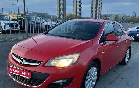 Opel Astra J, 2012 год, 700 000 рублей, 2 фотография