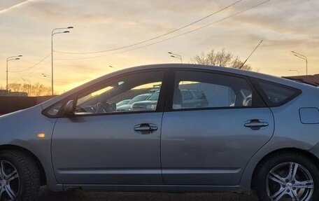 Toyota Prius, 2005 год, 489 000 рублей, 9 фотография
