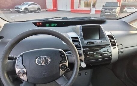 Toyota Prius, 2005 год, 489 000 рублей, 13 фотография