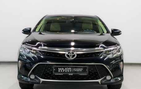 Toyota Camry, 2017 год, 2 320 000 рублей, 2 фотография