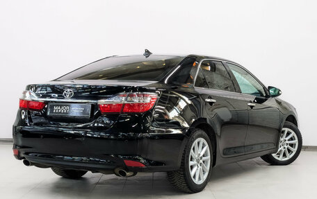 Toyota Camry, 2017 год, 2 320 000 рублей, 5 фотография
