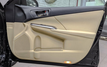 Toyota Camry, 2017 год, 2 320 000 рублей, 23 фотография