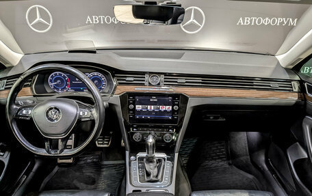 Volkswagen Passat B8 рестайлинг, 2018 год, 1 905 000 рублей, 14 фотография