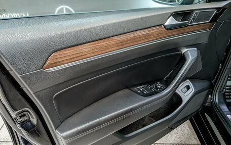 Volkswagen Passat B8 рестайлинг, 2018 год, 1 905 000 рублей, 19 фотография