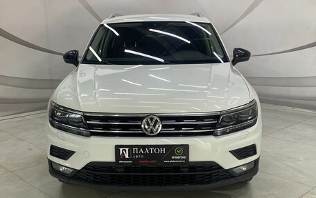 Volkswagen Tiguan II, 2019 год, 2 399 000 рублей, 2 фотография