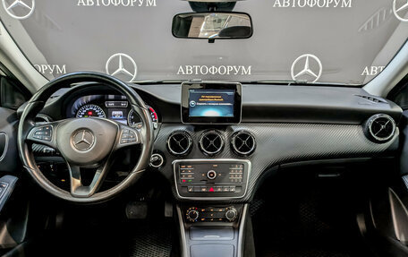 Mercedes-Benz GLA, 2015 год, 2 400 000 рублей, 14 фотография