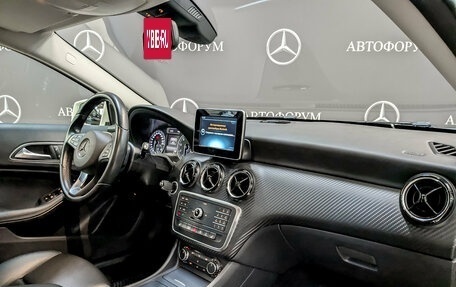 Mercedes-Benz GLA, 2015 год, 2 400 000 рублей, 11 фотография