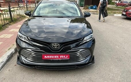 Toyota Camry, 2017 год, 2 050 000 рублей, 1 фотография