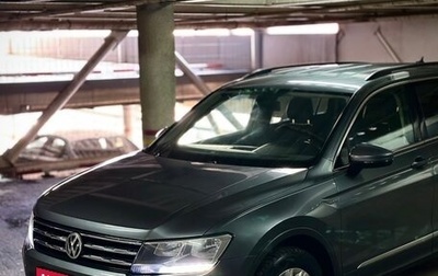 Volkswagen Tiguan II, 2017 год, 2 199 000 рублей, 1 фотография