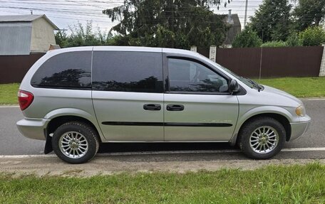 Chrysler Voyager IV, 2001 год, 670 000 рублей, 4 фотография