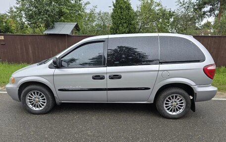 Chrysler Voyager IV, 2001 год, 670 000 рублей, 3 фотография