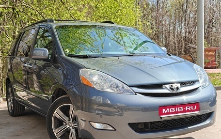 Toyota Sienna II рестайлинг, 2007 год, 1 750 000 рублей, 1 фотография