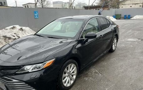 Toyota Camry, 2017 год, 2 050 000 рублей, 2 фотография