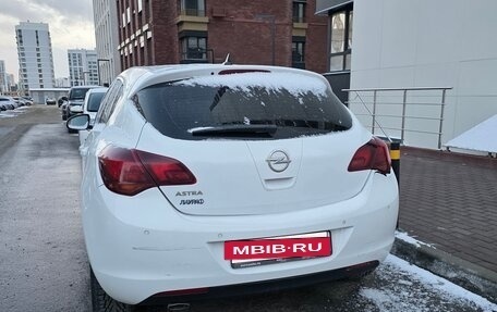 Opel Astra J, 2010 год, 530 000 рублей, 3 фотография