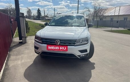 Volkswagen Tiguan II, 2019 год, 3 130 000 рублей, 4 фотография