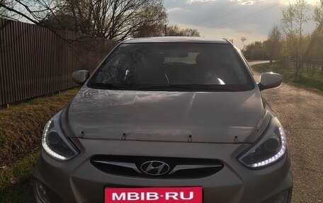 Hyundai Solaris II рестайлинг, 2013 год, 750 000 рублей, 6 фотография