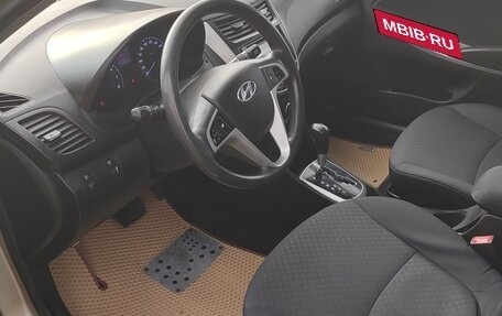Hyundai Solaris II рестайлинг, 2013 год, 750 000 рублей, 8 фотография