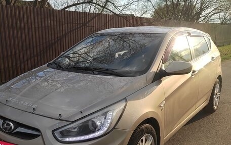 Hyundai Solaris II рестайлинг, 2013 год, 750 000 рублей, 5 фотография