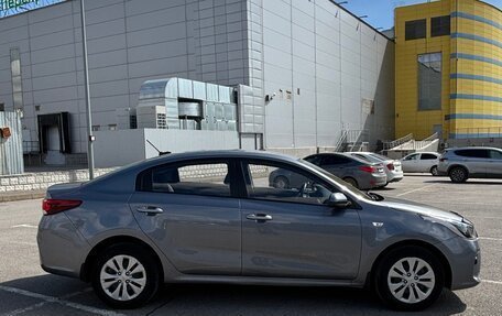 KIA Rio IV, 2018 год, 1 300 000 рублей, 4 фотография