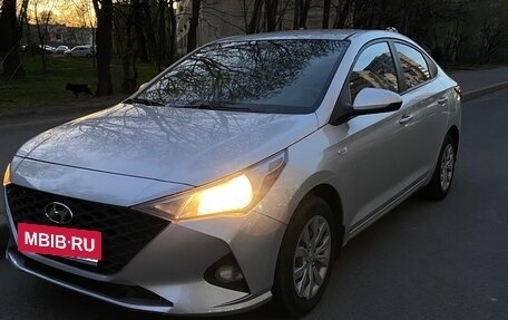 Hyundai Solaris II рестайлинг, 2021 год, 1 200 000 рублей, 4 фотография