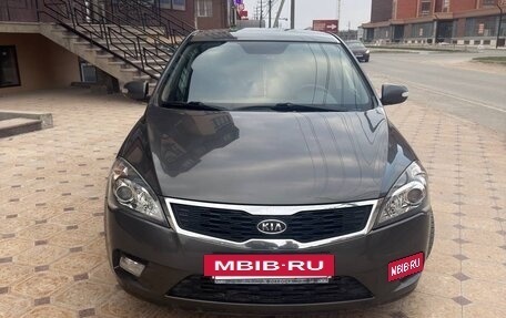 KIA cee'd I рестайлинг, 2011 год, 1 180 000 рублей, 2 фотография