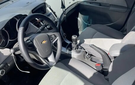 Chevrolet Cruze II, 2010 год, 590 000 рублей, 4 фотография