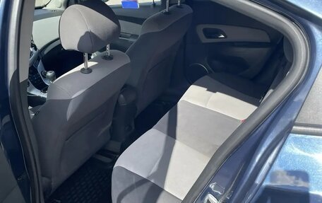 Chevrolet Cruze II, 2010 год, 590 000 рублей, 6 фотография