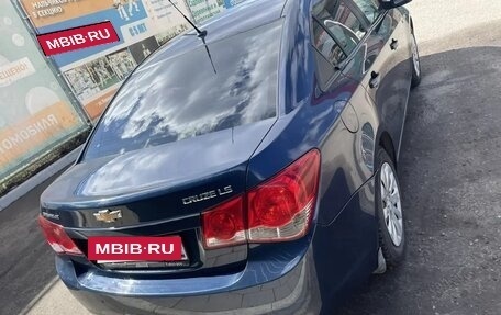 Chevrolet Cruze II, 2010 год, 590 000 рублей, 9 фотография