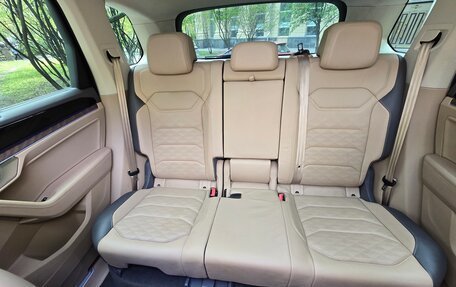 Volkswagen Touareg III, 2018 год, 4 150 000 рублей, 17 фотография