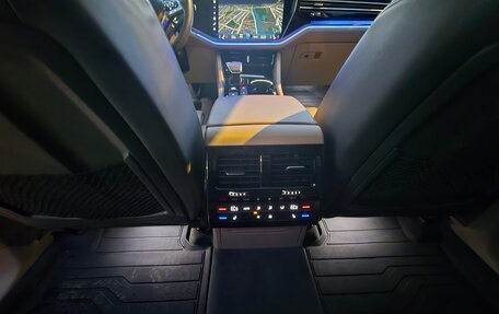 Volkswagen Touareg III, 2018 год, 4 150 000 рублей, 29 фотография