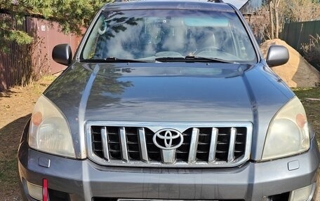Toyota Land Cruiser Prado 120 рестайлинг, 2007 год, 2 000 000 рублей, 2 фотография