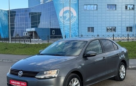 Volkswagen Jetta VI, 2013 год, 995 000 рублей, 1 фотография