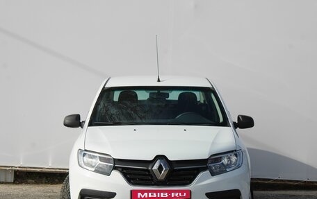 Renault Logan II, 2018 год, 685 000 рублей, 2 фотография