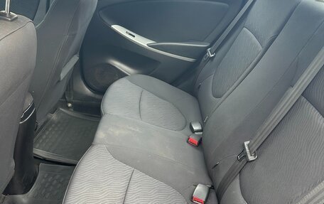 Hyundai Solaris II рестайлинг, 2011 год, 950 000 рублей, 9 фотография