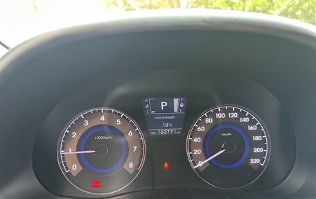 Hyundai Solaris II рестайлинг, 2011 год, 950 000 рублей, 10 фотография