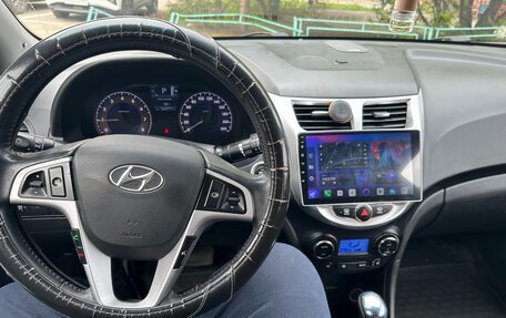 Hyundai Solaris II рестайлинг, 2011 год, 950 000 рублей, 12 фотография
